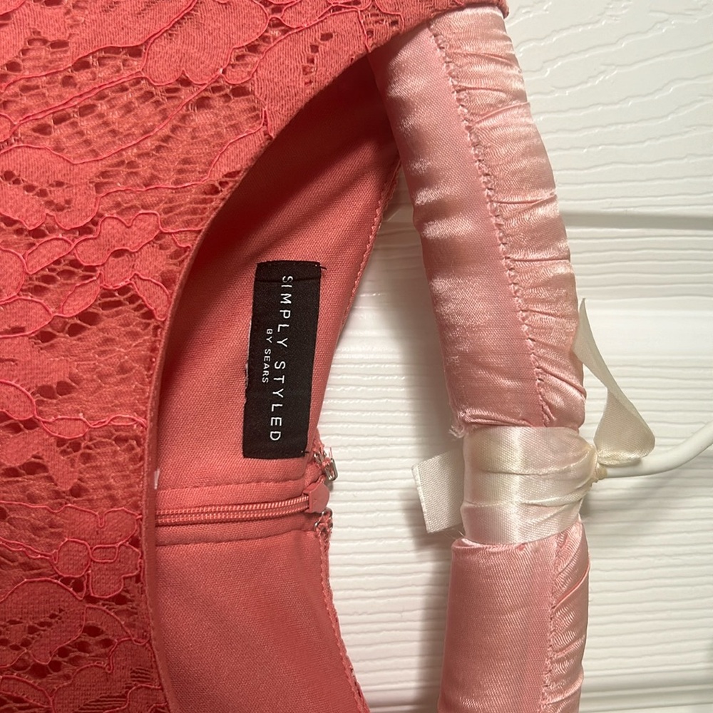 Coral colored lace dress worn 2 times Excellent shape! Size 10 3/4 sleeve